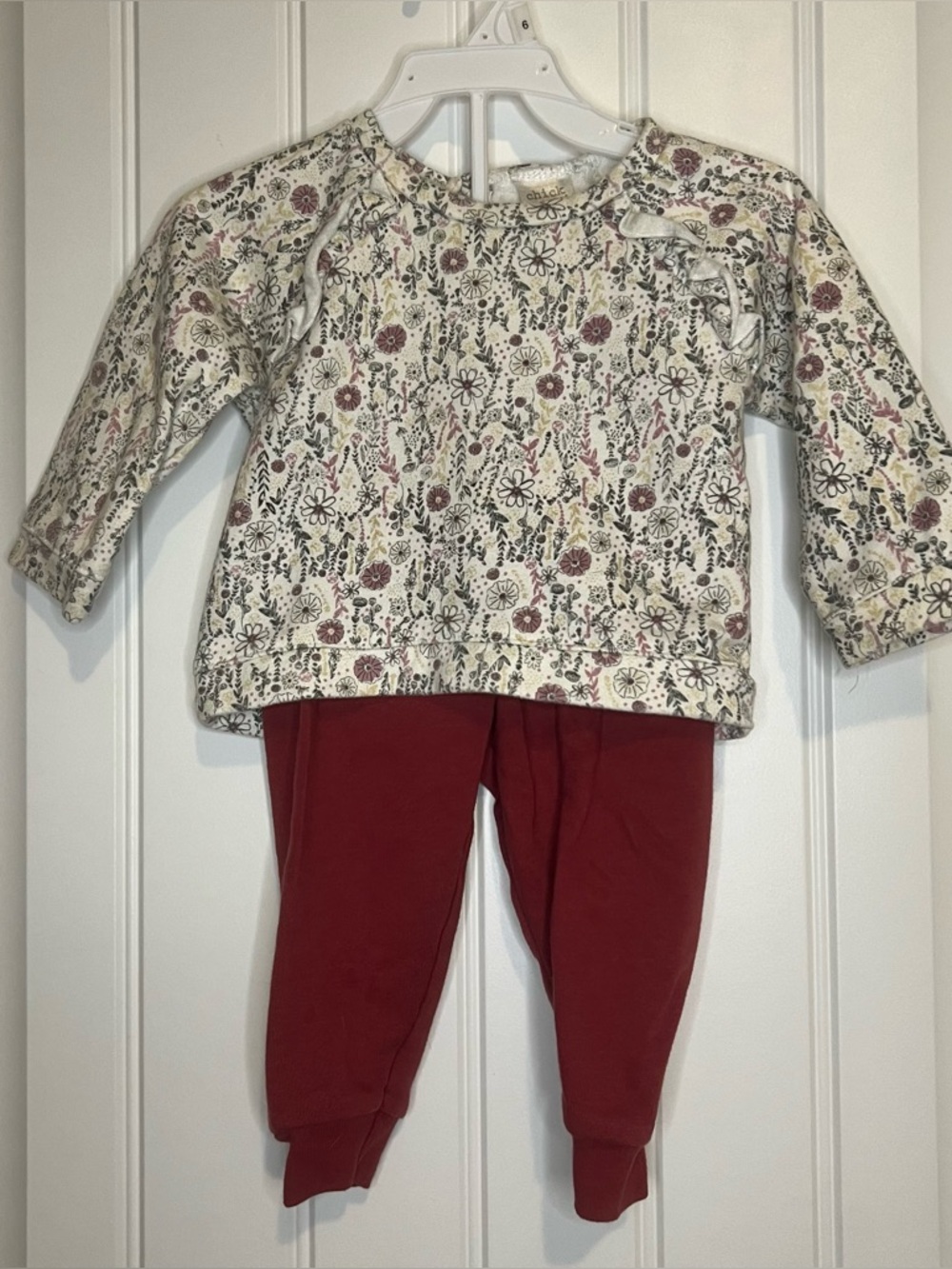 Floral fall outfit